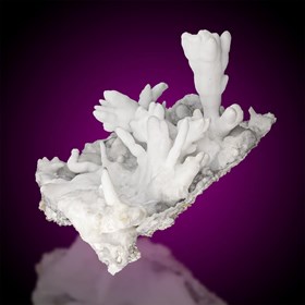 Aragonite-Megala Pefka Mine No. 28 | Megala Pefka Valley | Aghios Konstandinos | Lavrion | Attica | Greece